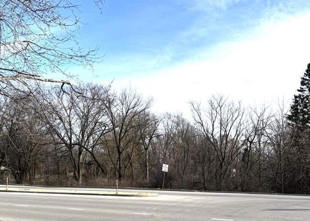 15451 W CLEVELAND AVENUE, New Berlin, WI 53151