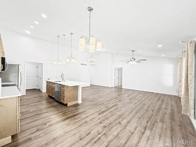 1553 Hickory Landing, De Soto, MO 63020