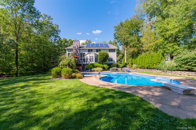 182 Elizabeth Street, Pearl River, NY 10965