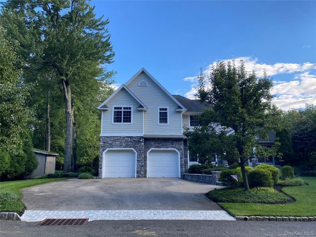 182 Elizabeth Street, Pearl River, NY 10965