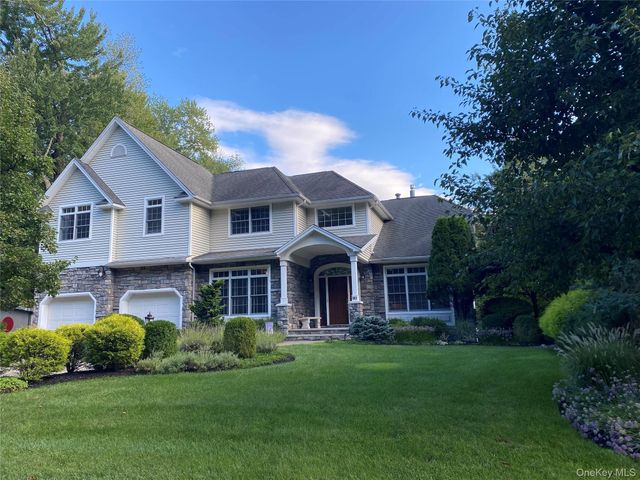 182 Elizabeth Street, Pearl River, NY 10965