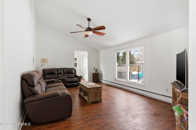 47 Willow Road, Tinton Falls, NJ 07724