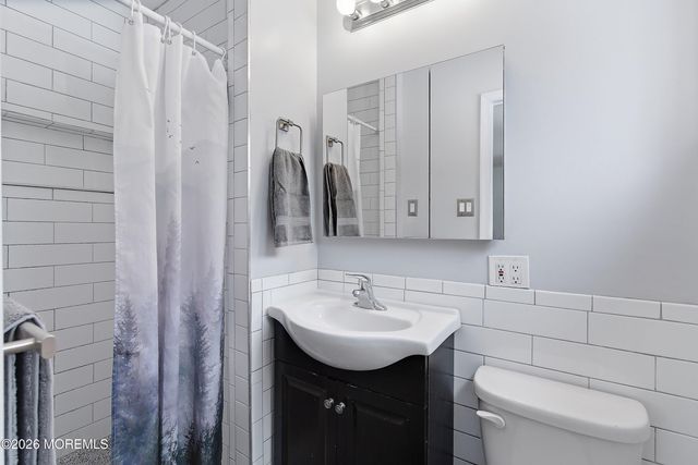 47 Willow Road, Tinton Falls, NJ 07724