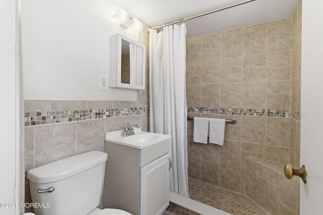 47 Willow Road, Tinton Falls, NJ 07724