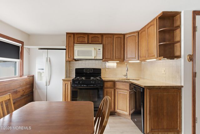 47 Willow Road, Tinton Falls, NJ 07724