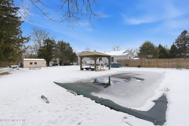 47 Willow Road, Tinton Falls, NJ 07724