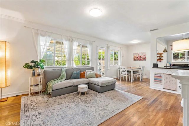 17145 Strathern Street, Lake Balboa, CA 91406