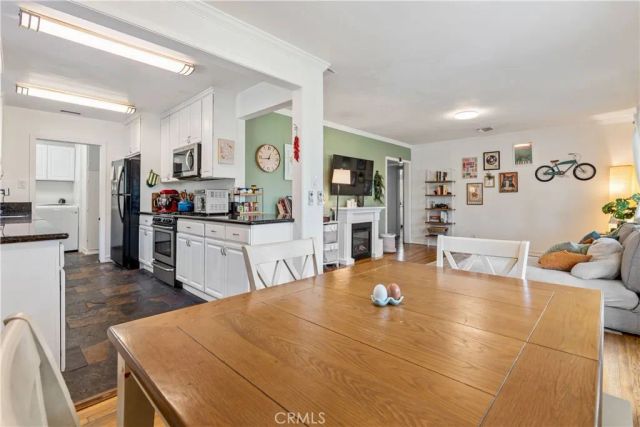 17145 Strathern Street, Lake Balboa, CA 91406