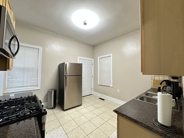 720 N Elizabeth Street 2, Chicago, IL 60642