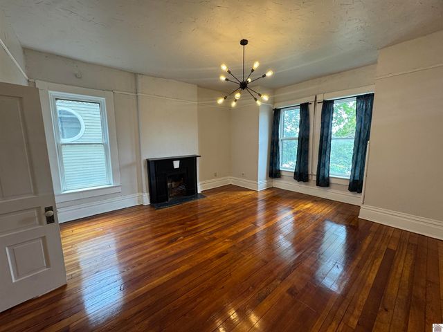 326 N 9th, Paducah, KY 42001