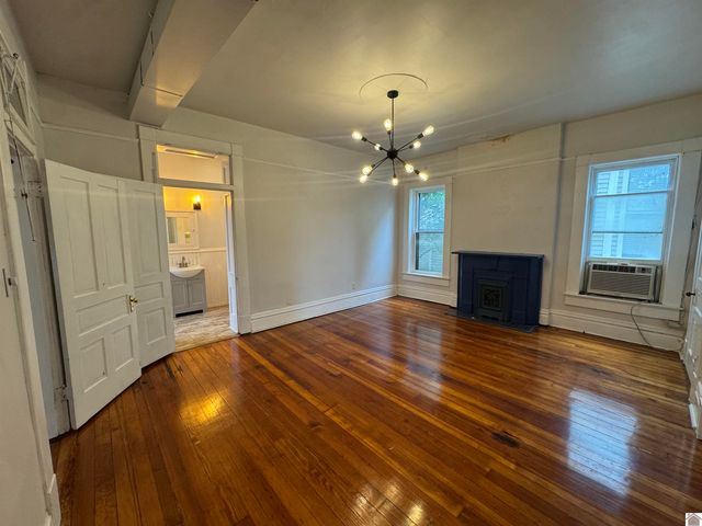 326 N 9th, Paducah, KY 42001