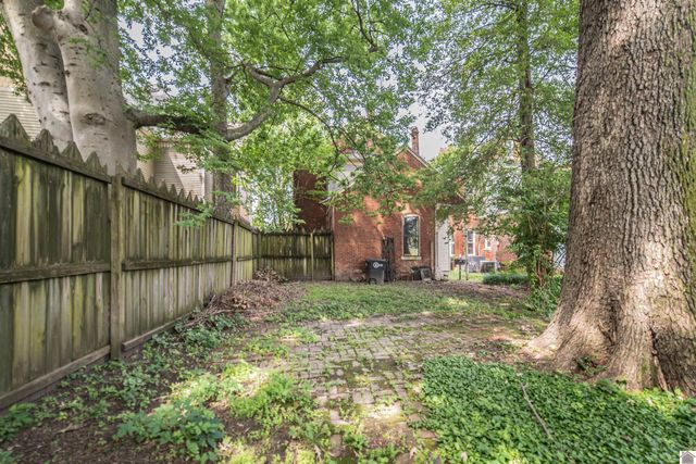 326 N 9th, Paducah, KY 42001