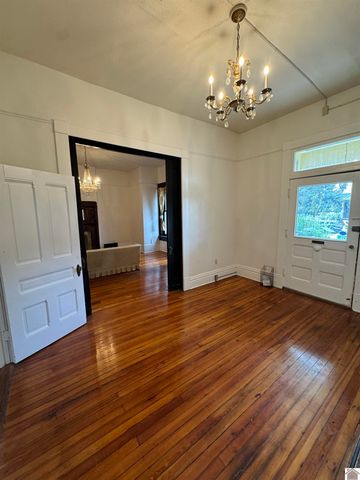 326 N 9th, Paducah, KY 42001