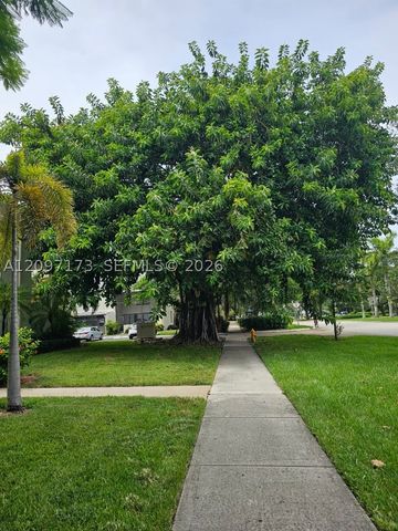 20200 W Country Club Dr 109, Aventura, FL 33180