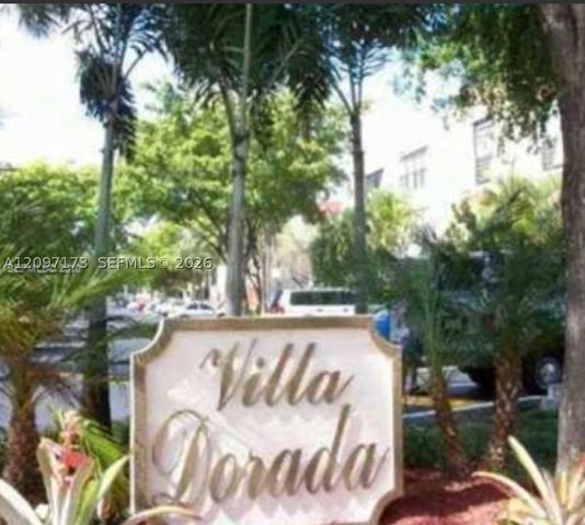 20200 W Country Club Dr 109, Aventura, FL 33180