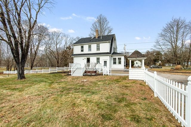 69 Tremont St, Rehoboth, MA 02769
