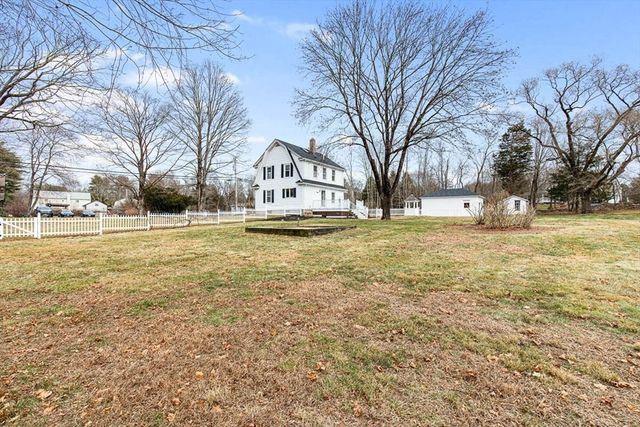 69 Tremont St, Rehoboth, MA 02769