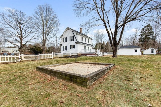 69 Tremont St, Rehoboth, MA 02769