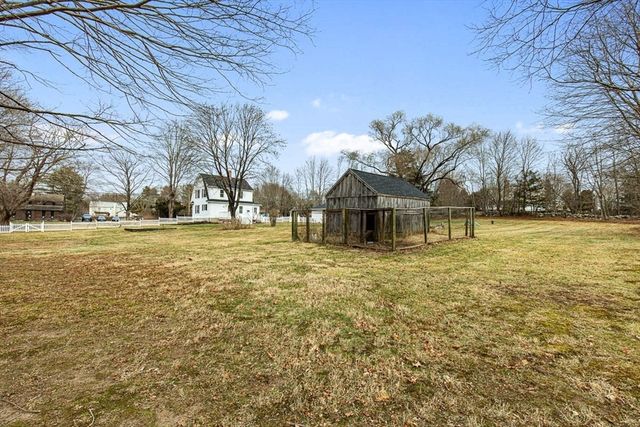 69 Tremont St, Rehoboth, MA 02769