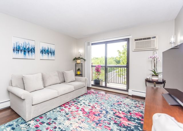 164 Galen Street 52, Watertown, MA 02472
