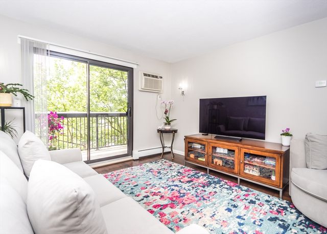 164 Galen Street 52, Watertown, MA 02472