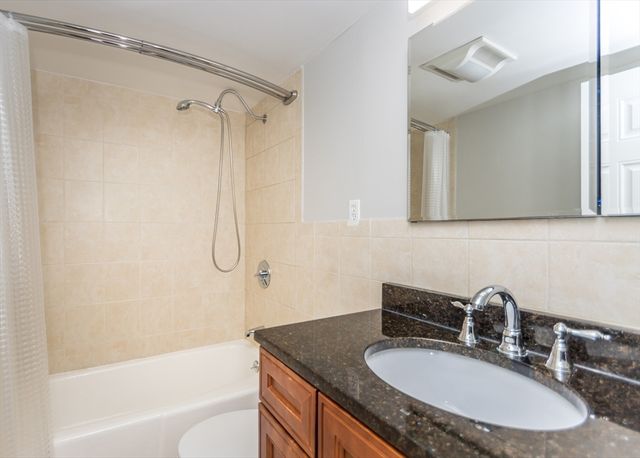 164 Galen Street 52, Watertown, MA 02472