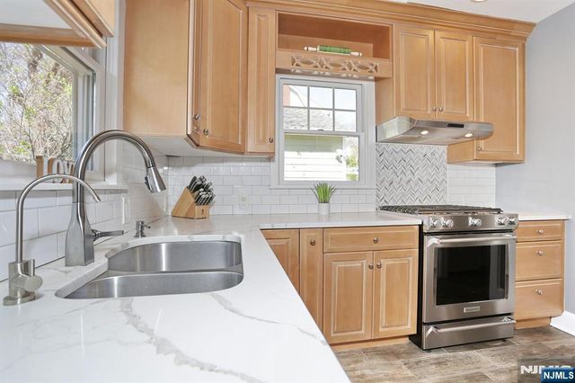 61 Fairview Avenue, Glen Rock, NJ 07452