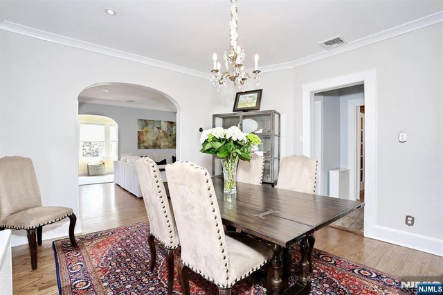 61 Fairview Avenue, Glen Rock, NJ 07452