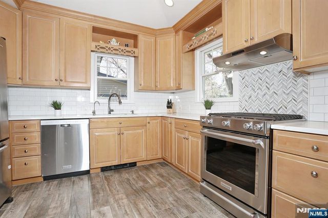 61 Fairview Avenue, Glen Rock, NJ 07452