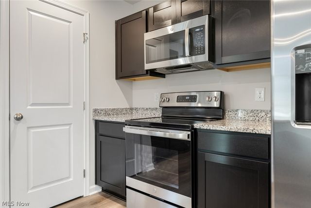 246 River Run Drive, Elyria, OH 44035