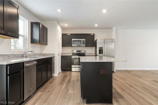 246 River Run Drive, Elyria, OH 44035