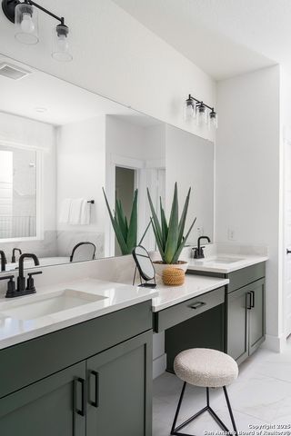 523 Athabaska Trail, New Braunfels, TX 78130