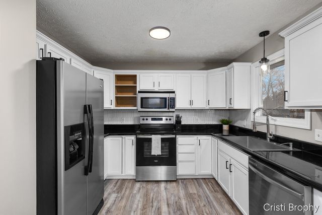 952 Woodside Drive, Holland, MI 49424