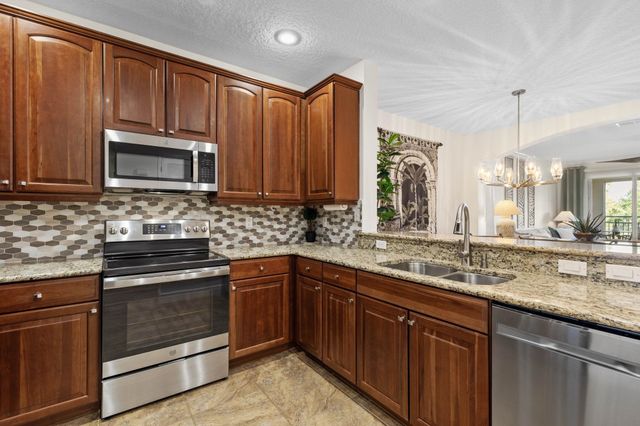 55 Riverview Bnd 2033, Palm Coast, FL 32137