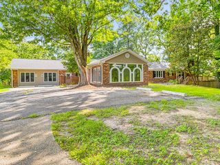 853 E 4th Street, London, KY 40741