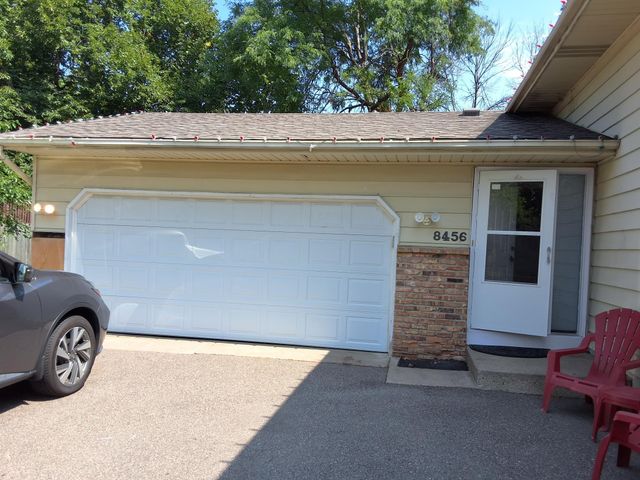8456 Brunswick Court N, Brooklyn Park, MN 55443