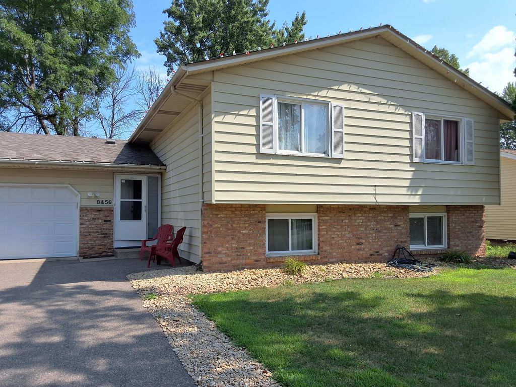 8456 Brunswick Court N, Brooklyn Park, MN 55443