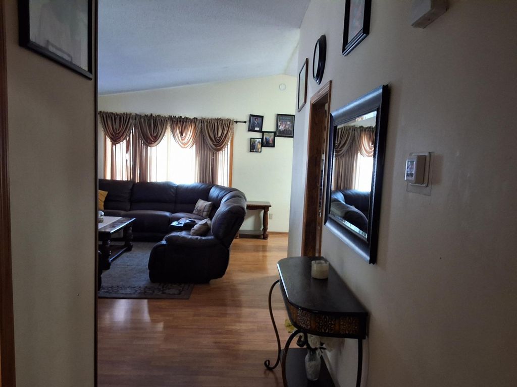 8456 Brunswick Court N, Brooklyn Park, MN 55443 — photo 4