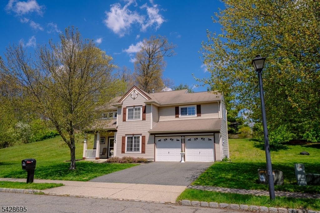 92 Connelly Ave, Mount Olive Twp., NJ 07828