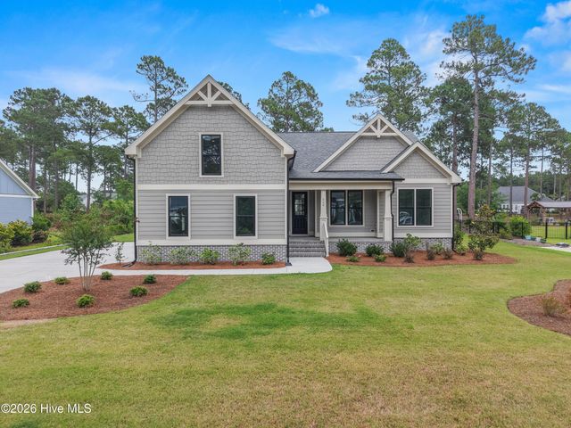 668 Breezewood Drive SE, Bolivia, NC 28422