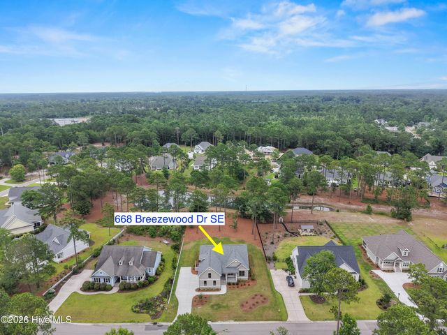 668 Breezewood Drive SE, Bolivia, NC 28422