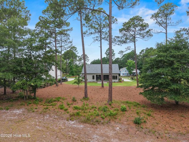 668 Breezewood Drive SE, Bolivia, NC 28422