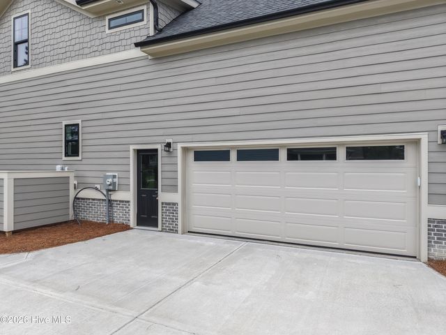 668 Breezewood Drive SE, Bolivia, NC 28422