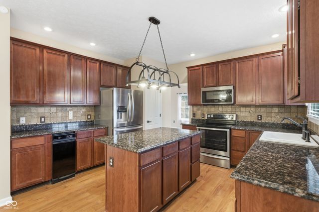 8864 Gardenia Court, Noblesville, IN 46060