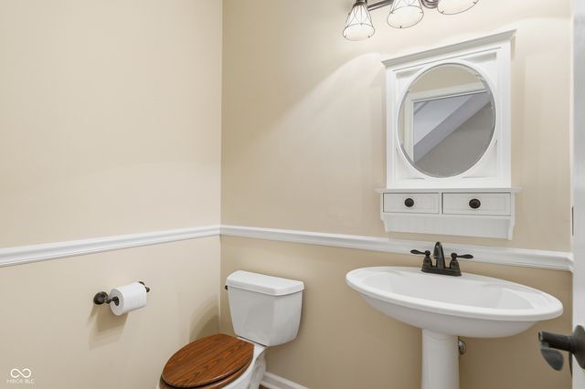 8864 Gardenia Court, Noblesville, IN 46060