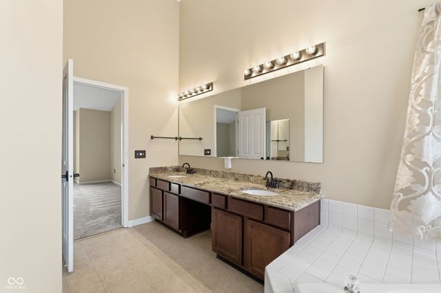 8864 Gardenia Court, Noblesville, IN 46060