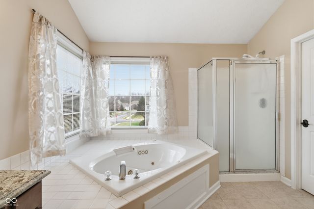 8864 Gardenia Court, Noblesville, IN 46060