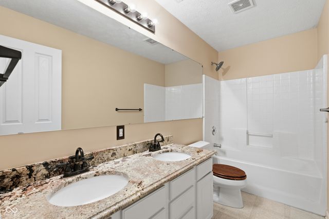 8864 Gardenia Court, Noblesville, IN 46060