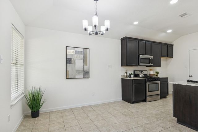 417 De Coster Boulevard, Alvin, TX 77511