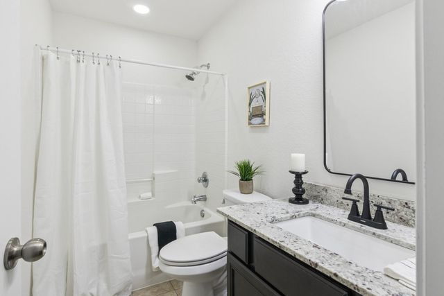 417 De Coster Boulevard, Alvin, TX 77511